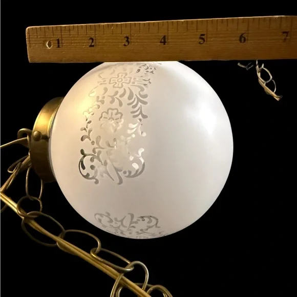 VTG 6 Inch Globe Hanging Lamp MCM Frosted Glass Floral With On-Off Switch WORKS - Picture 10 of 10